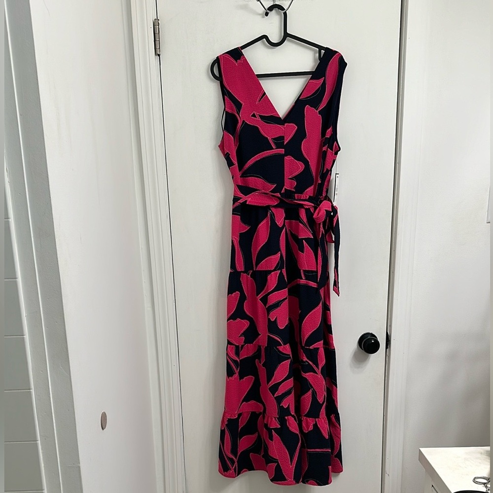 NWT DKNY Pink and Dark Blue Crepe Textured Floral Tiered Maxi Dress Size 12